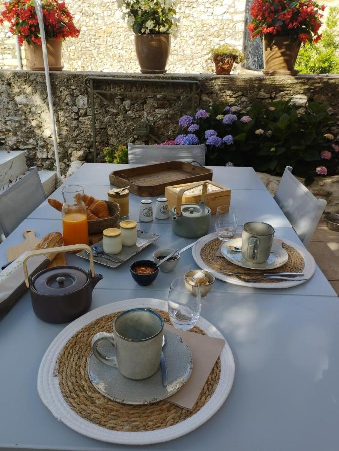 Chez Les Filles Bed & Breakfast Dions ภายนอก รูปภาพ