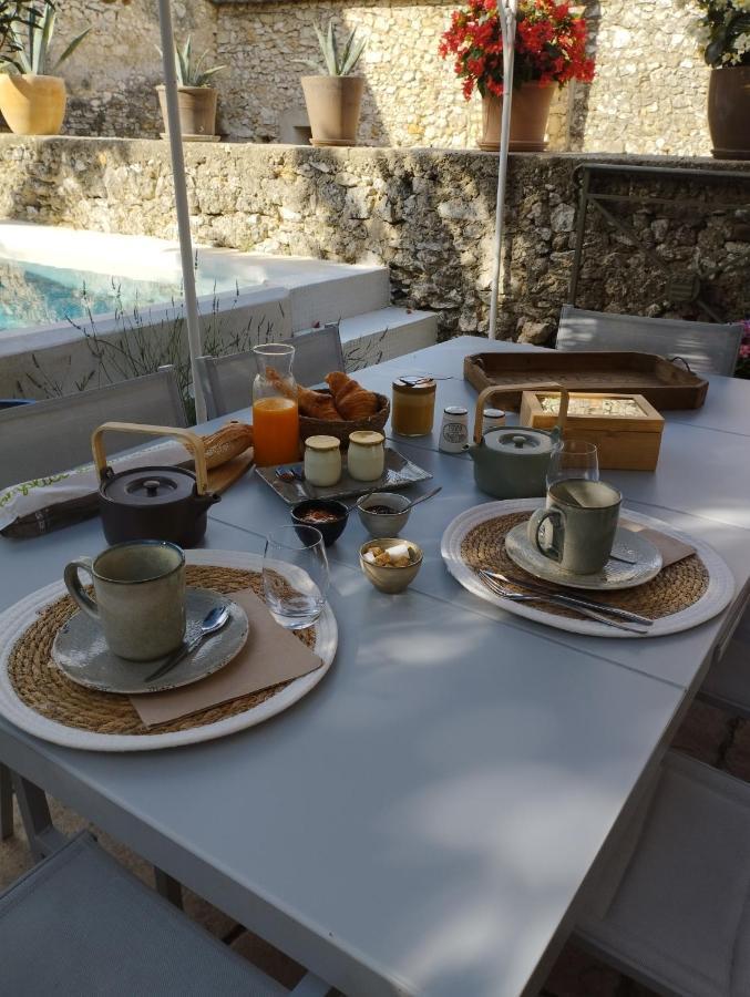 Chez Les Filles Bed & Breakfast Dions ภายนอก รูปภาพ